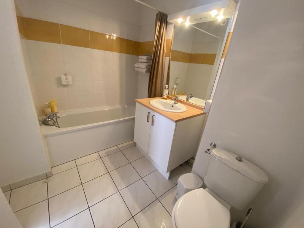 Studio Cite Medievale 250 M Carcassonne Bagian luar foto